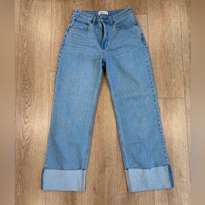 Abercrombie & Fitch 90s Relaxed Jean Curve Love High Rise Cuffed Size 28 (6R)